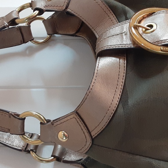 Coach,Logo Hobo Bag - Hunter Green & Burnished Gld - Picture 3 of 12